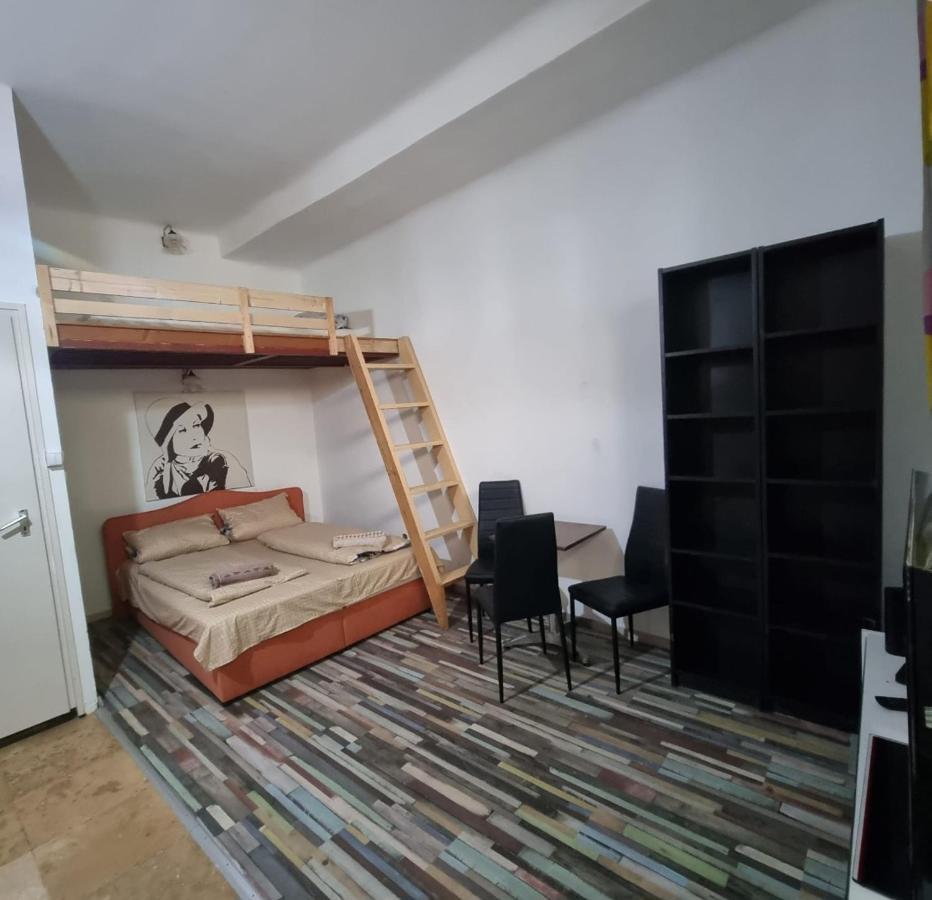7Dab Apartment Bezeredj Contactless Self -Check-In Budapest Exteriör bild
