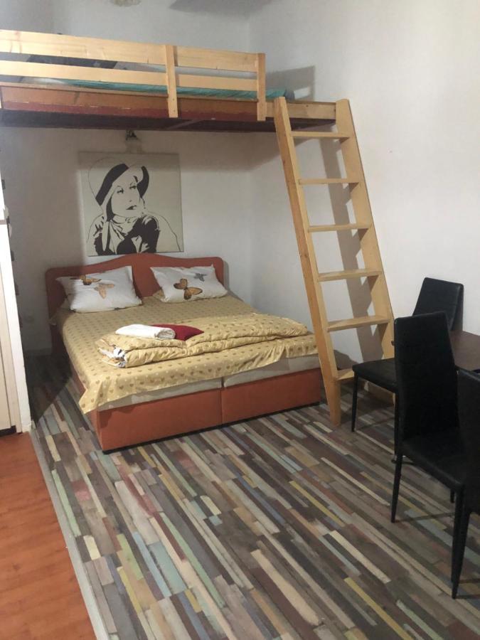 7Dab Apartment Bezeredj Contactless Self -Check-In Budapest Exteriör bild